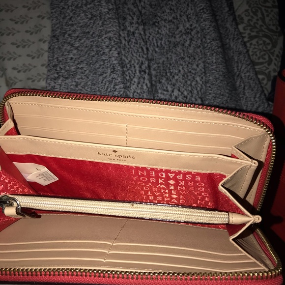 Kate Spade Wallet - Picture 8 of 8